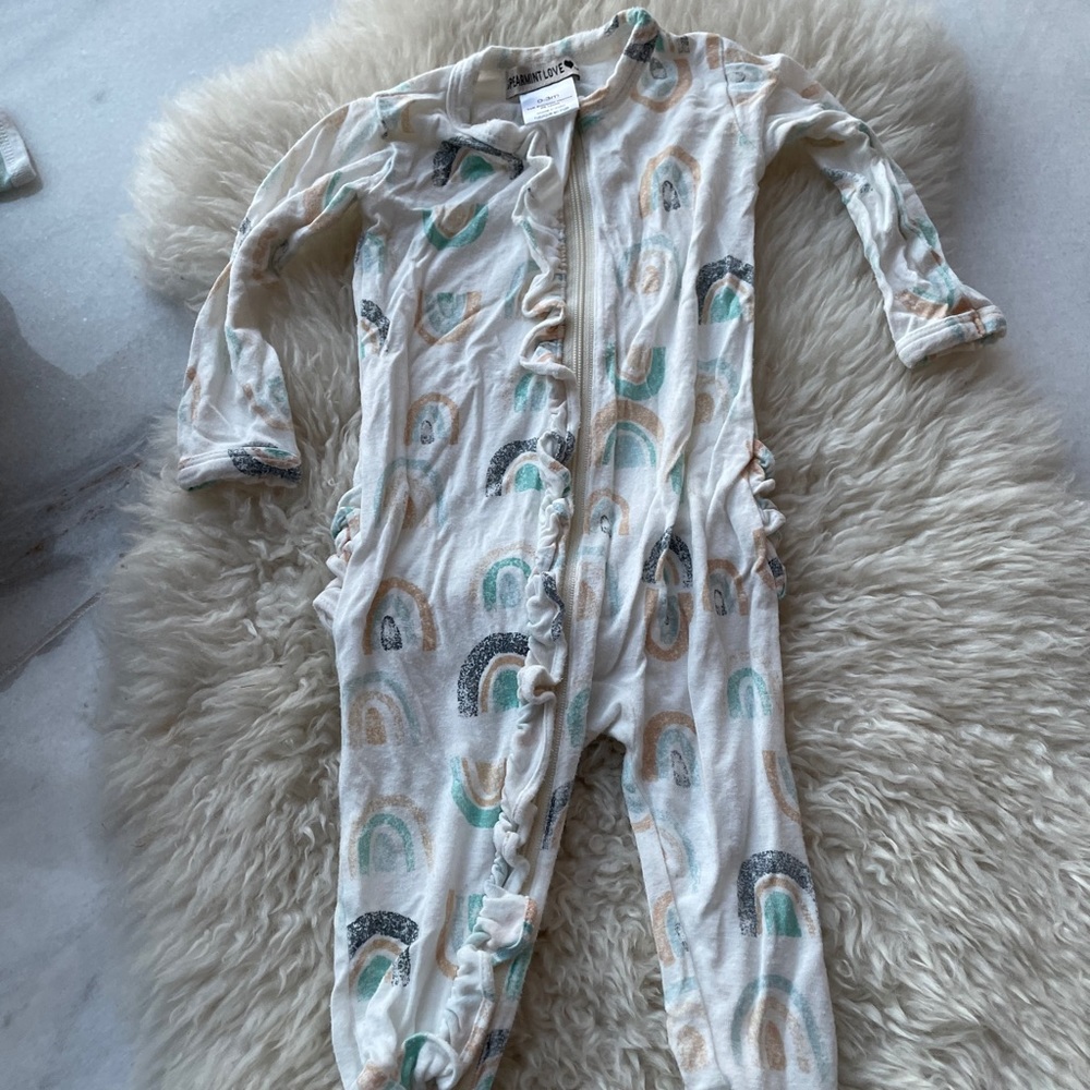 Spearmint LOVE zippered ruffle footie